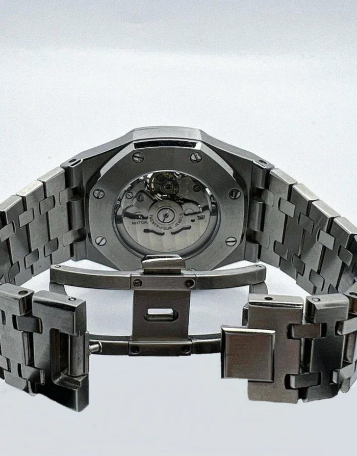 Seikoak | Skeleton